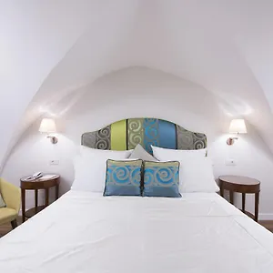 Diecisedici 3*, Amalfi Itália